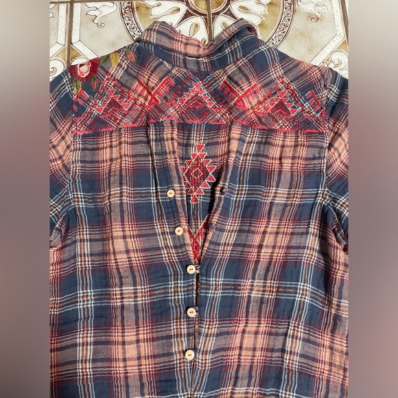 Johnny Was Embroidered Flannel - Picture 7 of 8